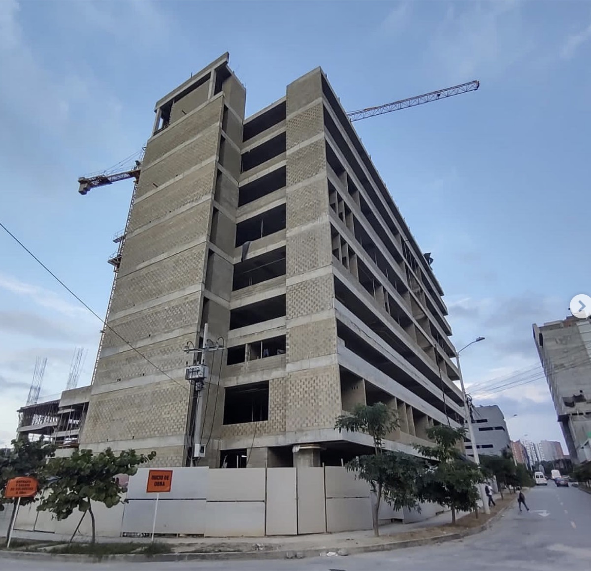 Edificio Sura Barranquilla con bloque estructural 15 cm Tectónico