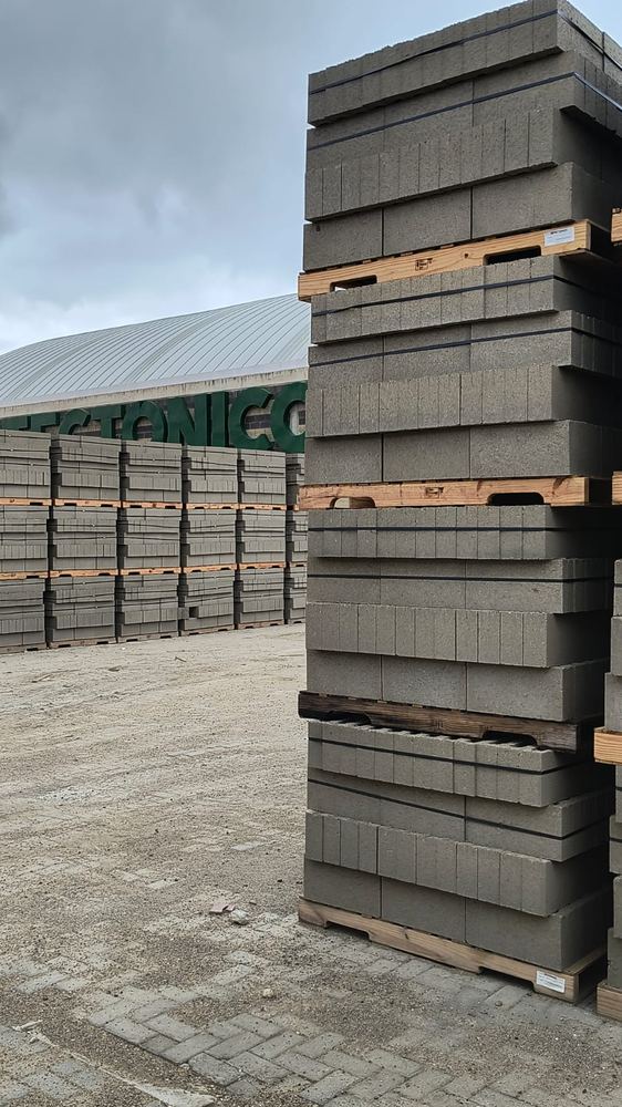 Línea de producción de bloques de concreto vibrocompactado Tectónico