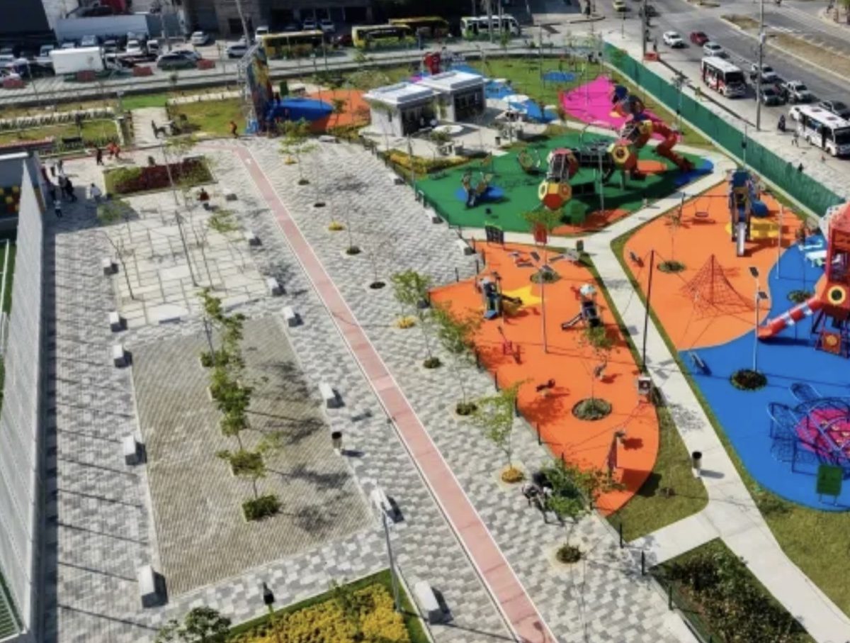 Complejo Deportivo Chambacú Cartagena - Adoquines y losetas Tectónico en espacio público