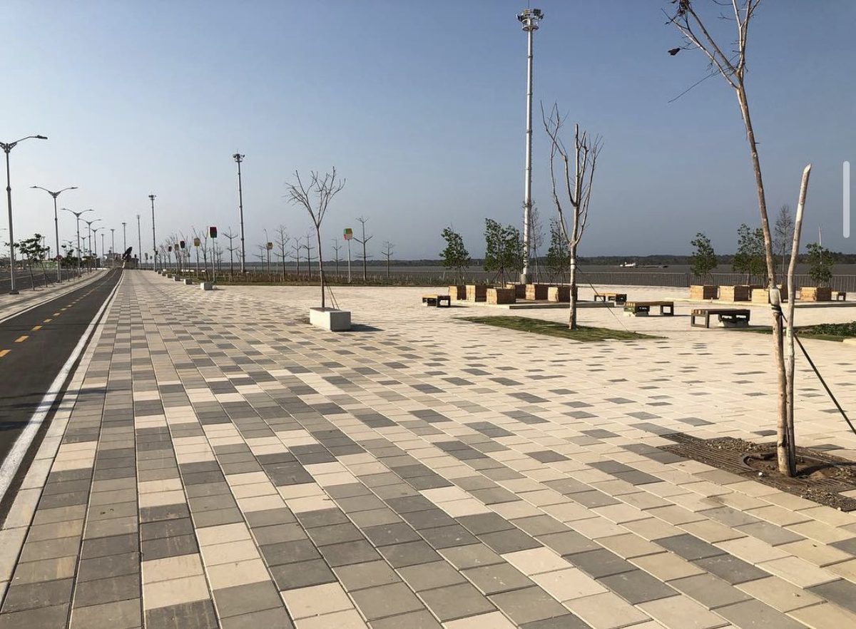 Losetas táctiles de concreto Tectónico con relieve para accesibilidad universal