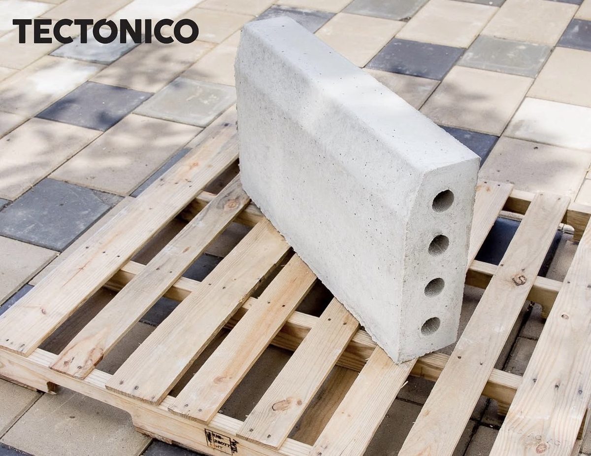 Bordillo 80x15x35 cm Tectónico para parqueaderos y zonas urbanas